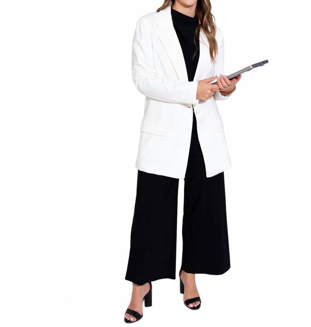 NEW BLUE B stretch knit open pocket front boyfriend blazer in white
